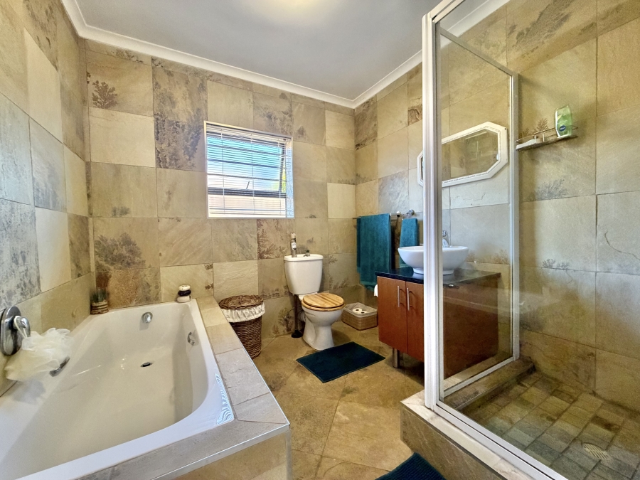 3 Bedroom Property for Sale in Noorsekloof Eastern Cape